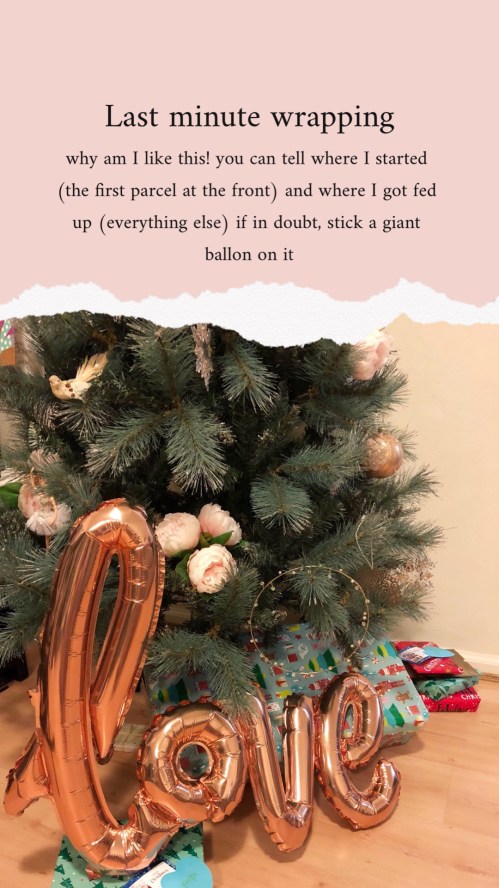 christmas tree love ballon